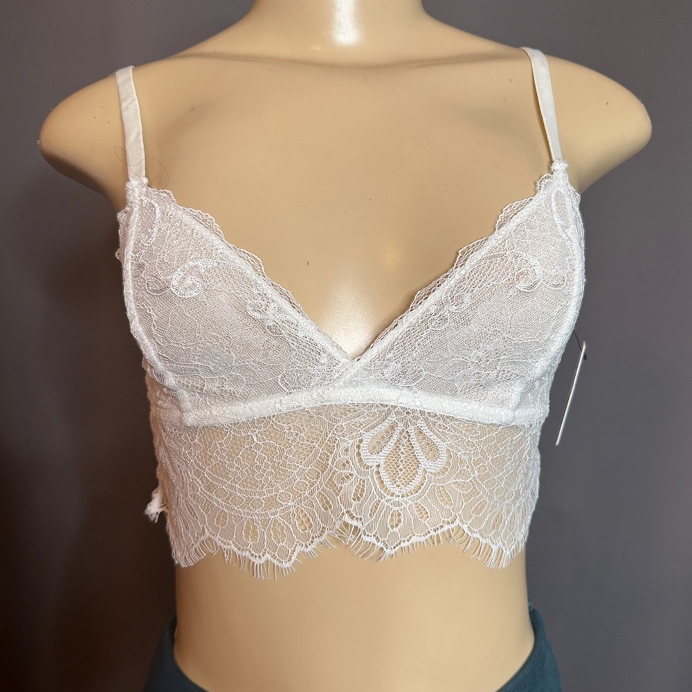 🆕 BOOTAYBAG "The Hideaway" White Lace Bralette